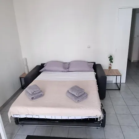 Frontiere Monaco Grande Terrasse Apartment *